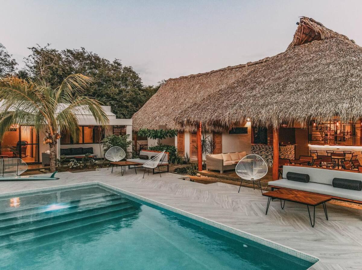 Surf And Yoga Retreat Nicaragua Vandrehjem La Albina Eksteriør billede