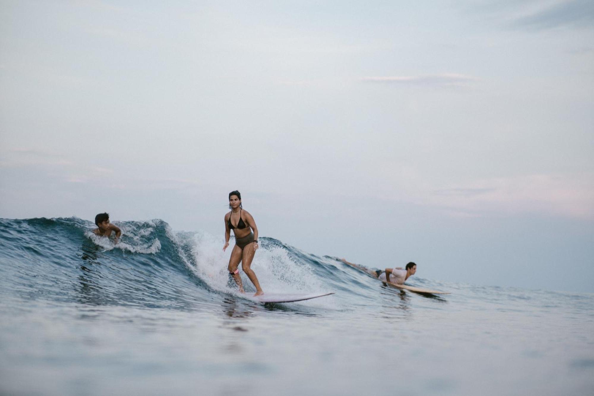 Surf And Yoga Retreat Nicaragua Vandrehjem La Albina Eksteriør billede