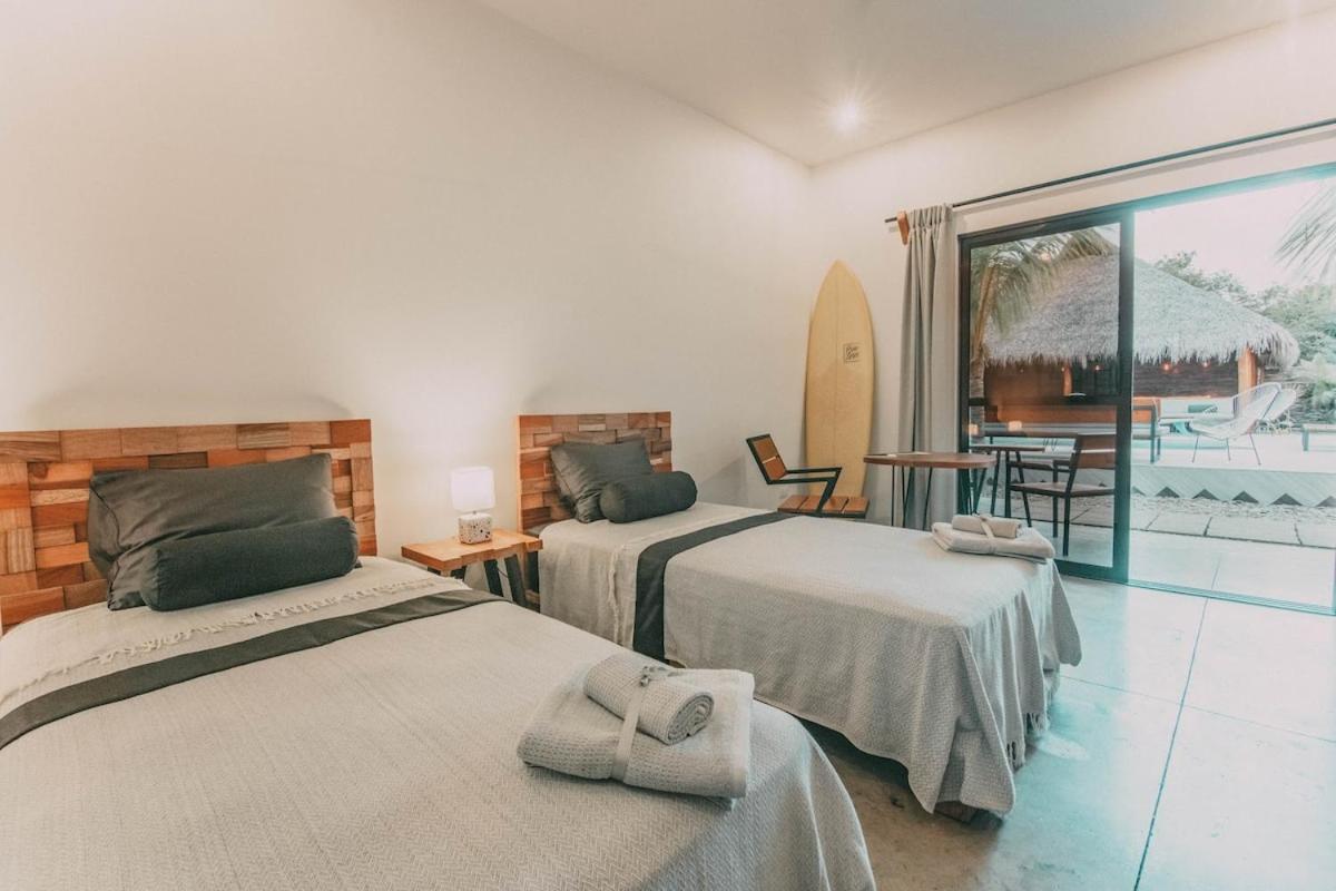 Surf And Yoga Retreat Nicaragua Vandrehjem La Albina Eksteriør billede