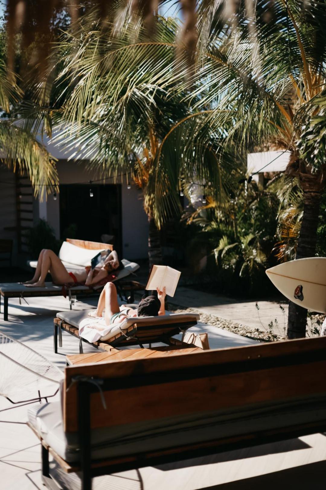 Surf And Yoga Retreat Nicaragua Vandrehjem La Albina Eksteriør billede